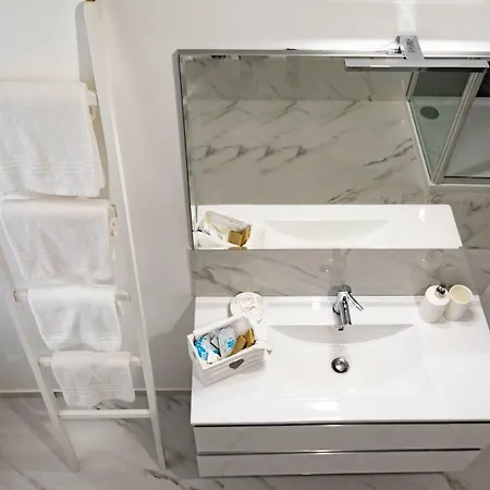 Liberty House Apartment